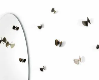 Appendiabiti con specchio e farfalle in ottone Bice di Mogg