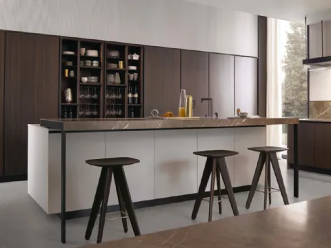 Cucina Design Alea 01 in laccato opaco con piano in Corian effetto marmo di Poliform